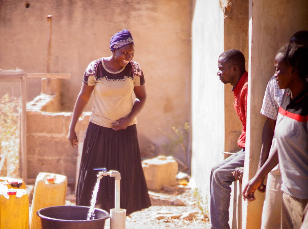 Filling water cans